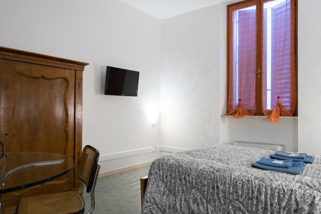 River House Верона Екстериор снимка