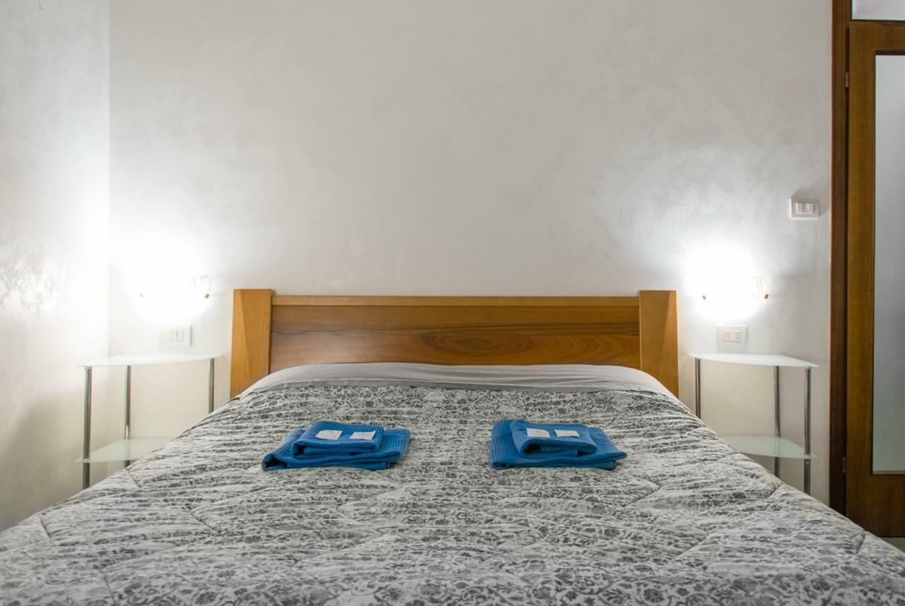 River House Верона Екстериор снимка